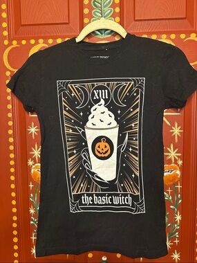 Hot Topic Black Tee with Orange & White Tarot Graphic